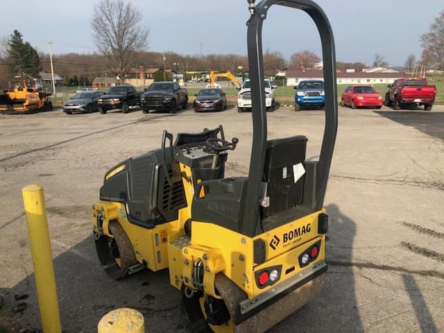 Image of Bomag BW100ADM-5 equipment image 3
