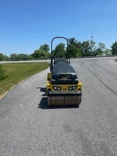 Image of Bomag BW100ADM-5 equipment image 2