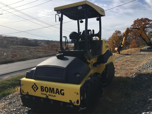 Image of Bomag BW11RH-5 equipment image 2