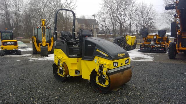 Image of Bomag BW120AD-5 equipment image 4