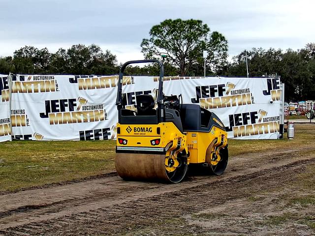 Image of Bomag BW138AD equipment image 4