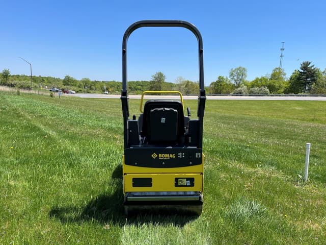 Image of Bomag BW900-50 equipment image 3