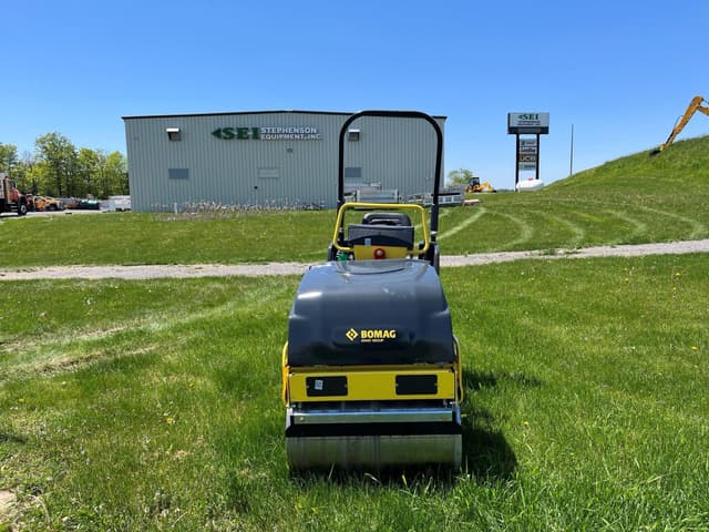 Image of Bomag BW900-50 equipment image 2