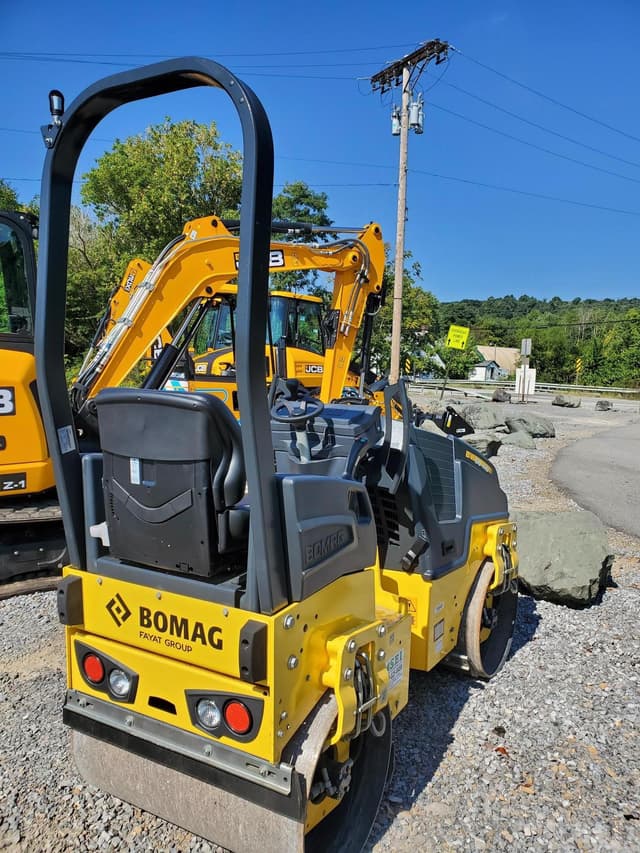 Image of Bomag BW90AD-5 equipment image 3