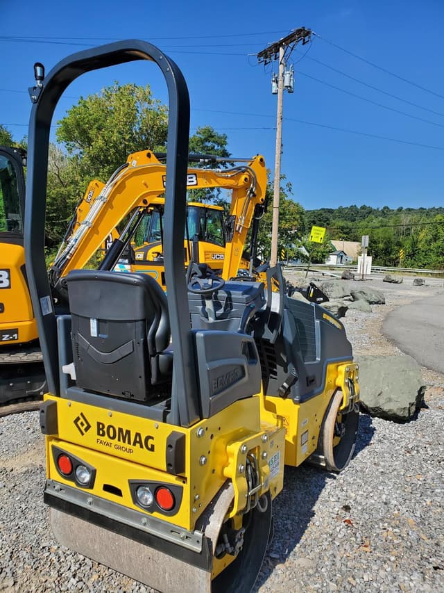 Image of Bomag BW90AD-5 equipment image 3
