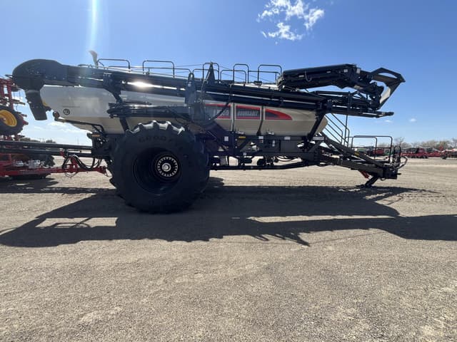 Image of Bourgault 3335-66 equipment image 4