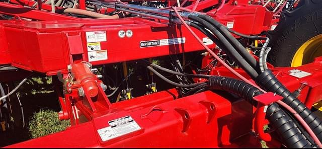 Image of Bourgault 3335 equipment image 4