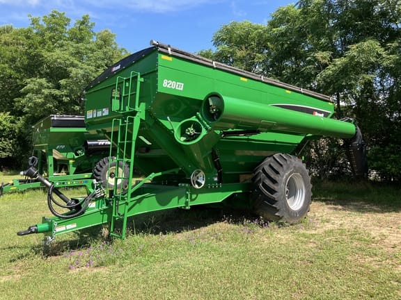 2023 Brandt 820XT Equipment Image0