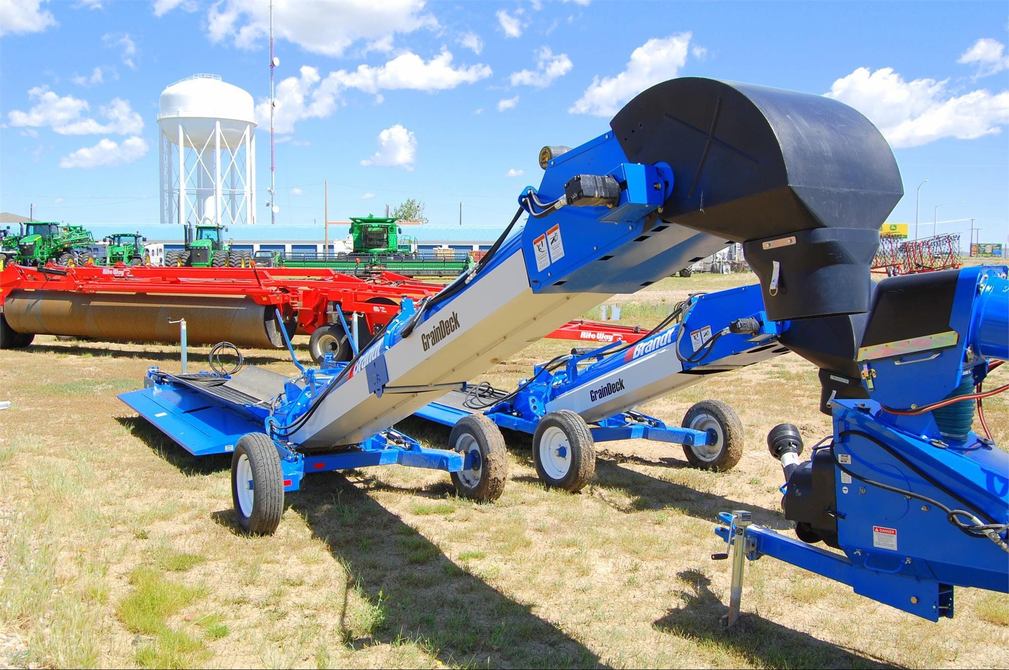 2023 Brandt GrainDeck Equipment Image0