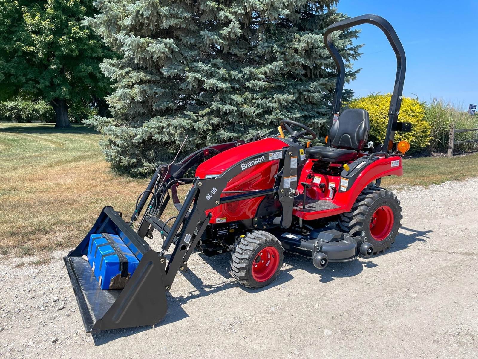 2024 Branson 2205H Equipment Image0