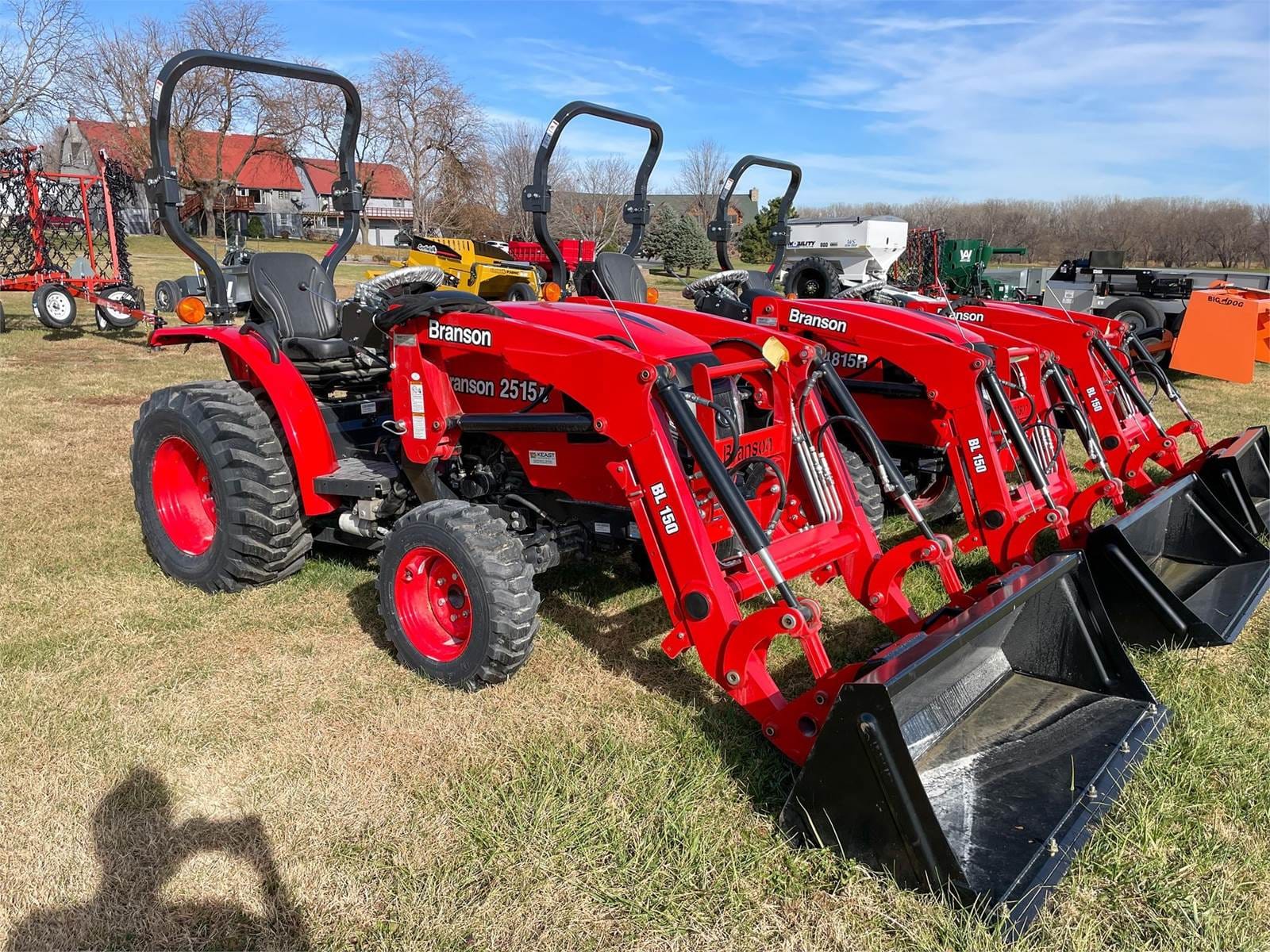 2024 Branson 2515h Equipment Image0