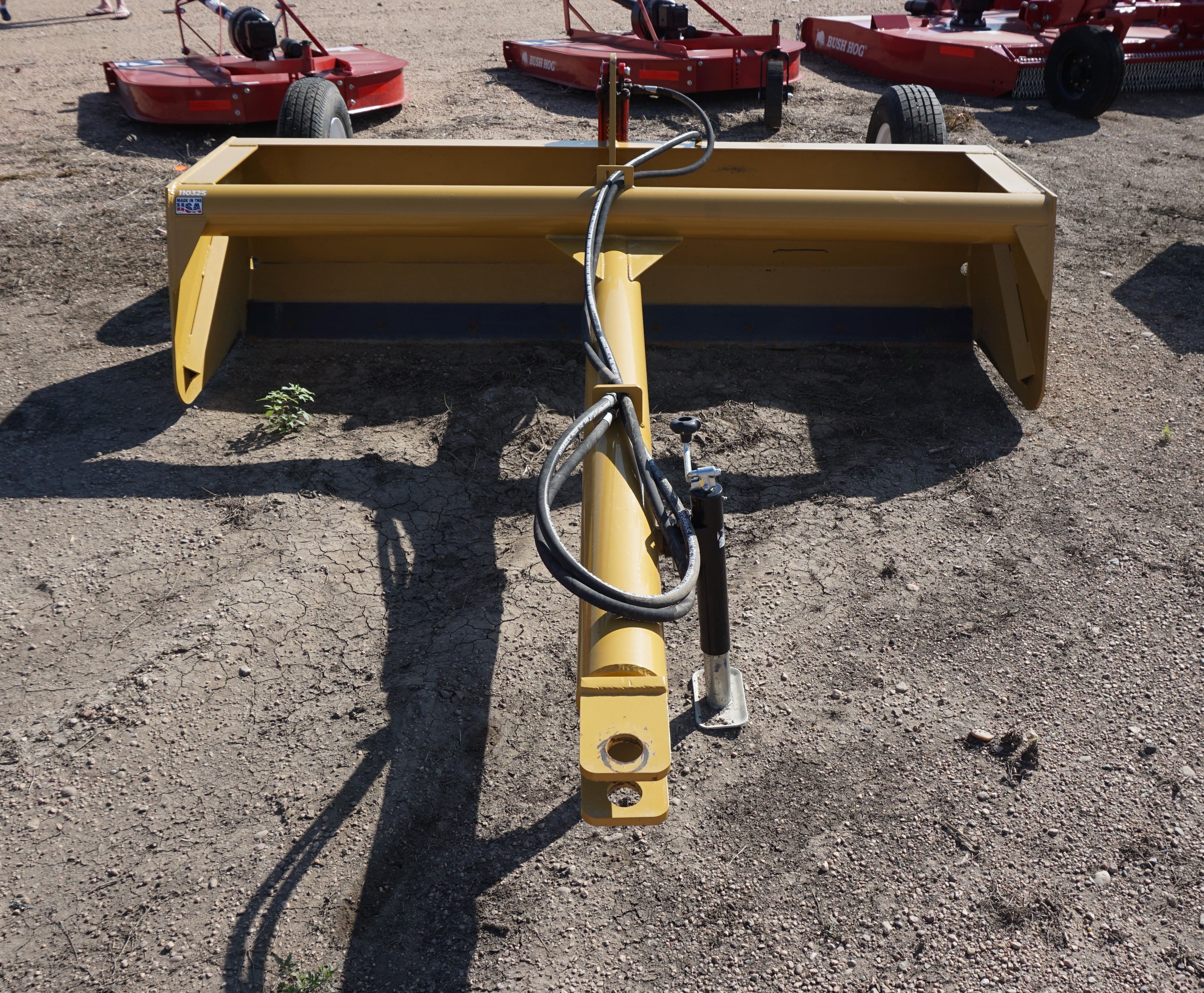 2023 Brown BNLL8 Equipment Image0