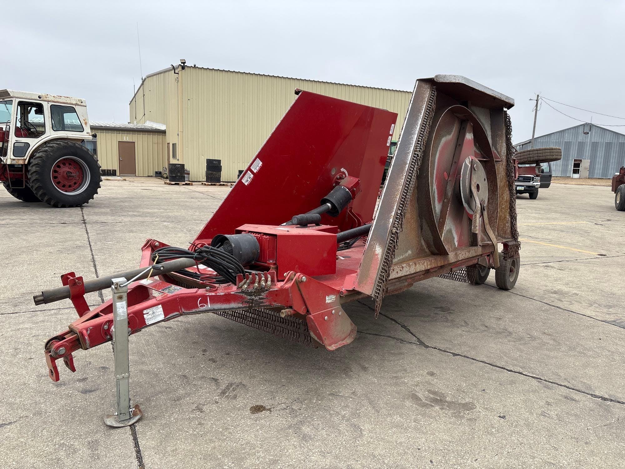 2023 Buhler Y1531 Equipment Image0