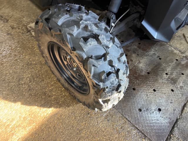 Image of Can-Am Outlander 700 equipment image 2