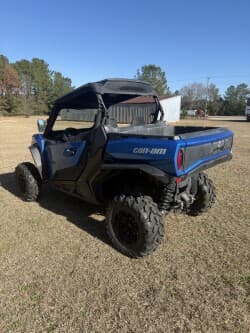 Image of Can-Am Commander XT 700 equipment image 2