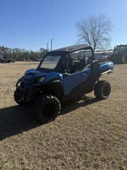 2023 Can-Am Commander XT 700 Image