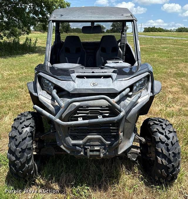 Image of Can-Am Commander XT  equipment image 1