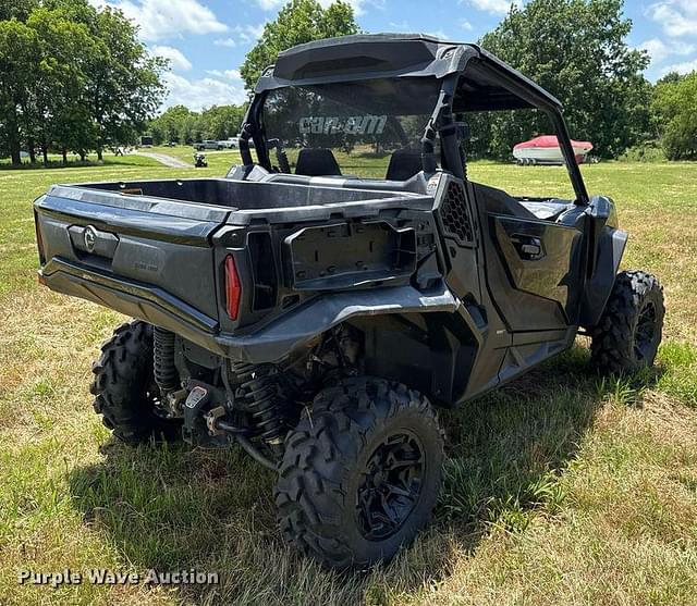 Image of Can-Am Commander XT  equipment image 4