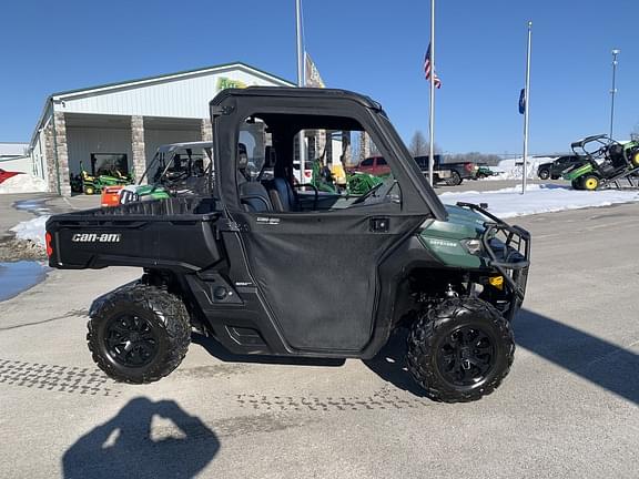 Image of Can-Am Defender Primary image