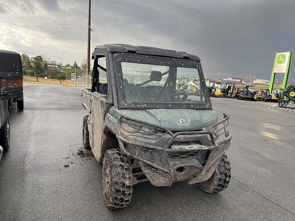 Image of Can-Am Defender equipment image 2