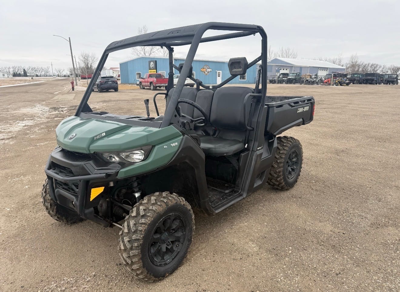 2023 Can-Am Defender DPS HD9 Equipment Image0