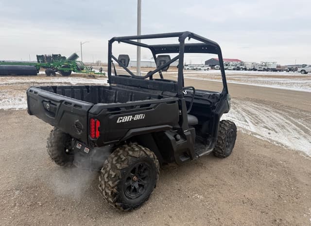 Image of Can-Am Defender DPS HD9 equipment image 4