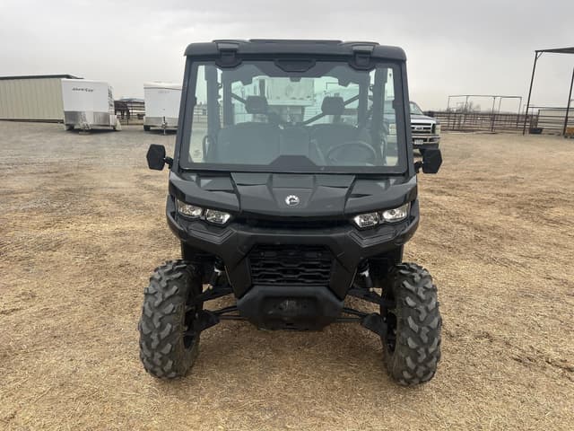 Image of Can-Am Defender HD10 equipment image 1