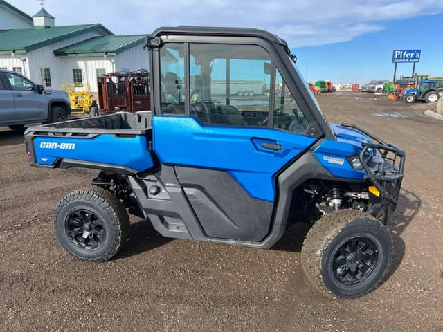 Image of Can-Am Defender HD10 equipment image 4