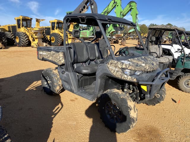 Image of Can-Am Defender HD10 equipment image 3