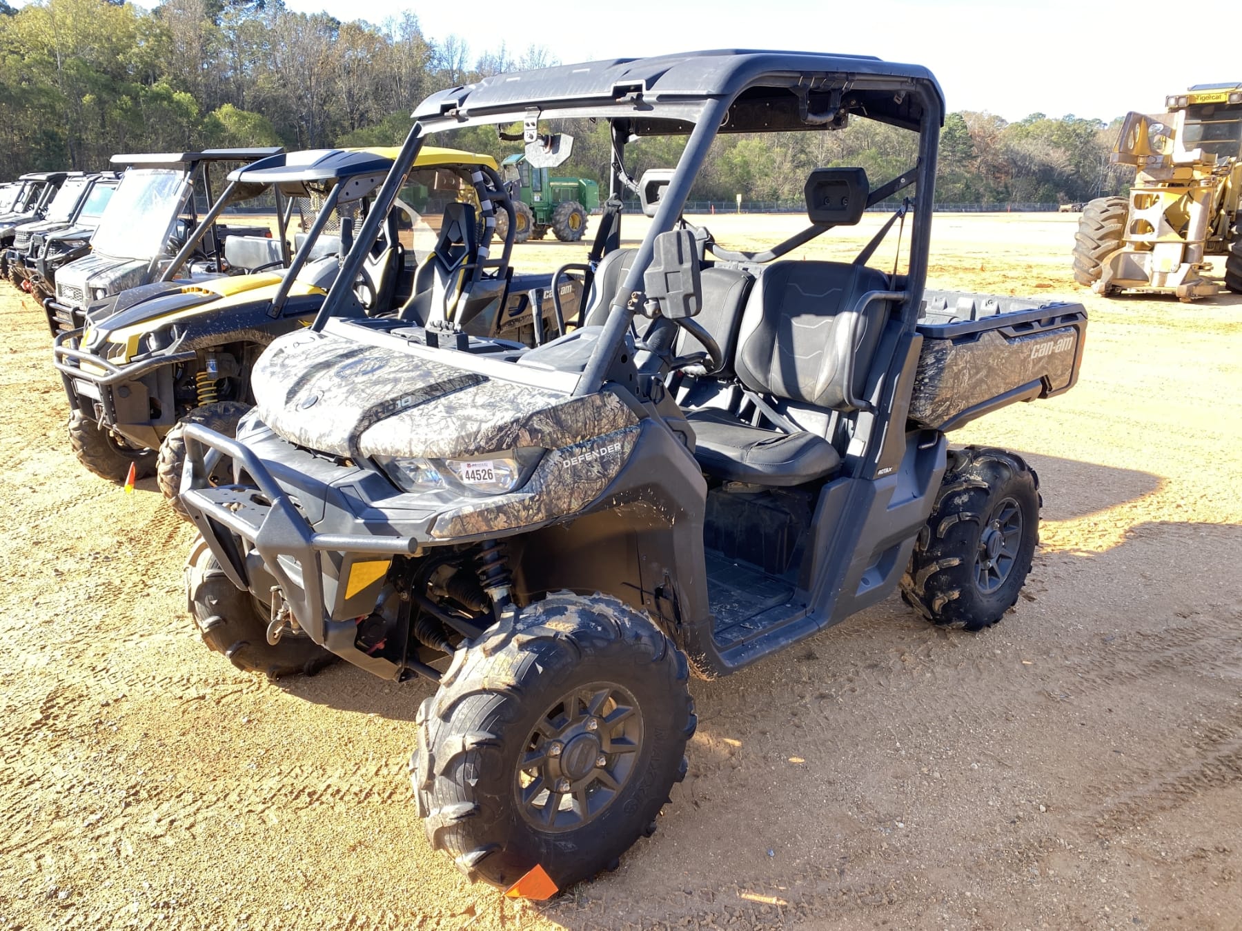 Main image Can-Am Defender HD10