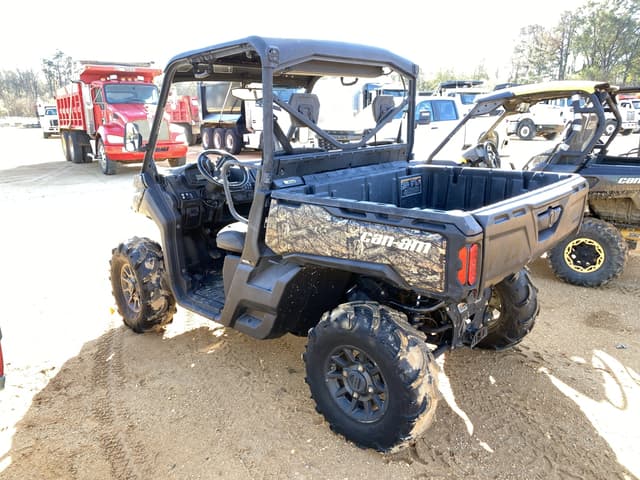 Image of Can-Am Defender HD10 equipment image 1