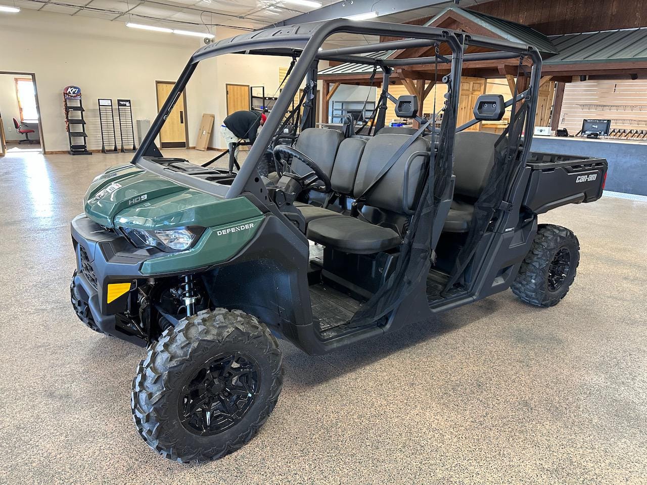 Main image Can-Am Defender HD9