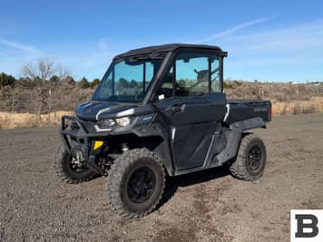 Main image Can-Am Defender HD10