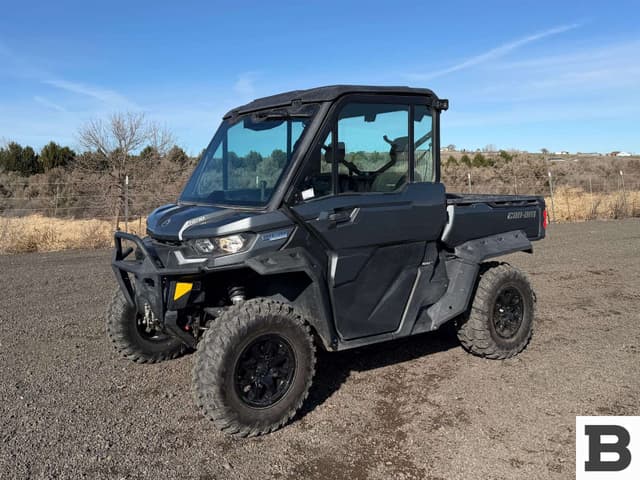 Image of Can-Am Defender HD10 equipment image 1