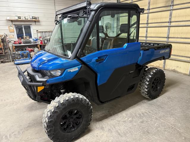 Image of Can-Am Defender Limited HD10 equipment image 3