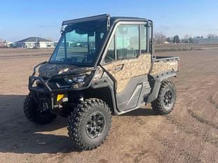 2023 Can-Am Defender Limited HD10 Equipment Image0