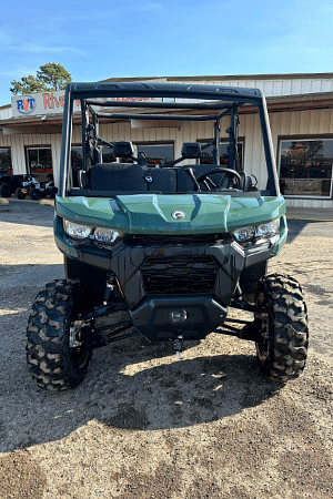 Image of Can-Am Defender Max HD9 Image 1