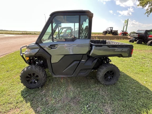 Main image Can-Am Defender XT HD10