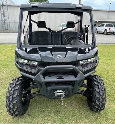 Image of Can-Am Defender XT HD10 equipment image 1