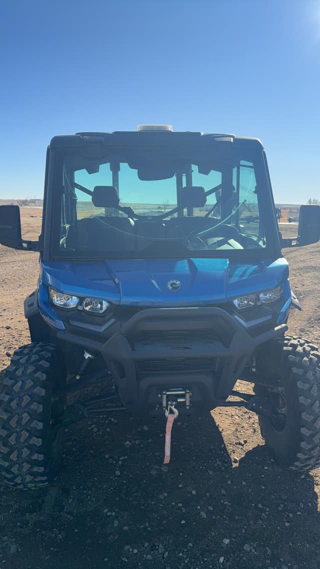 Image of Can-Am Defender HD10 equipment image 3