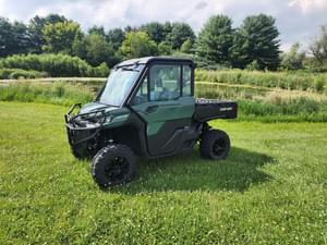 2023 Can-Am Defender HD9 Image