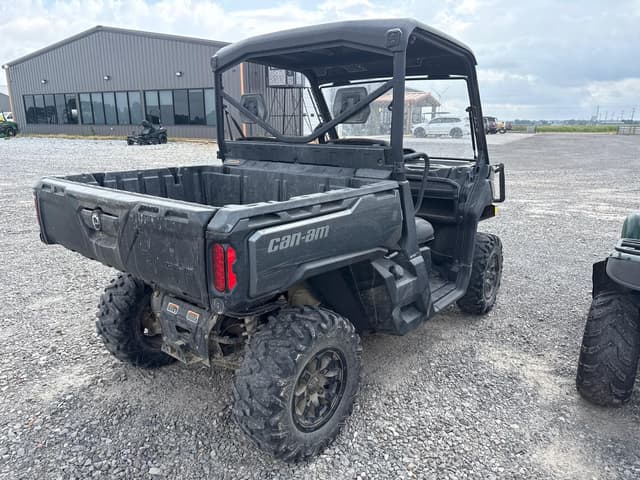 Image of Can-Am Defender XT HD9 equipment image 3