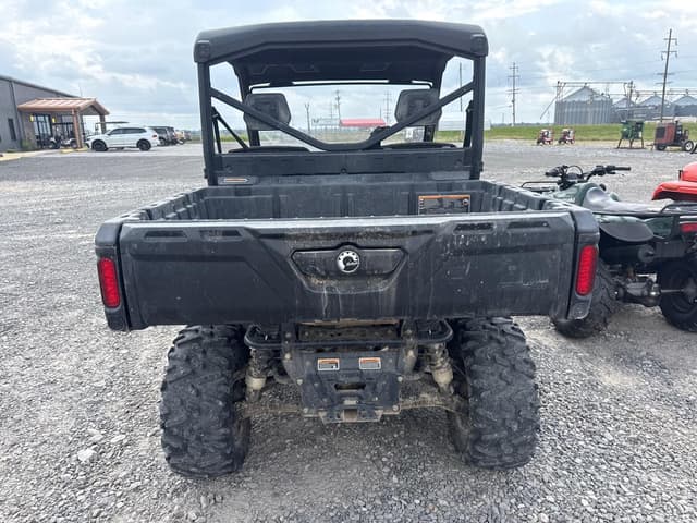 Image of Can-Am Defender XT HD9 equipment image 2