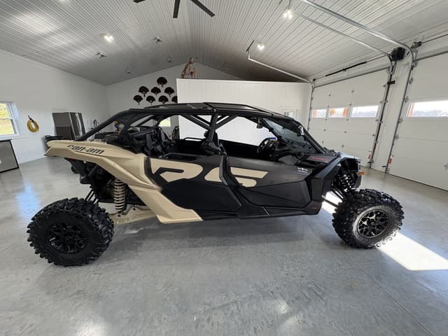 Image of Can-Am Maverick X3 equipment image 3