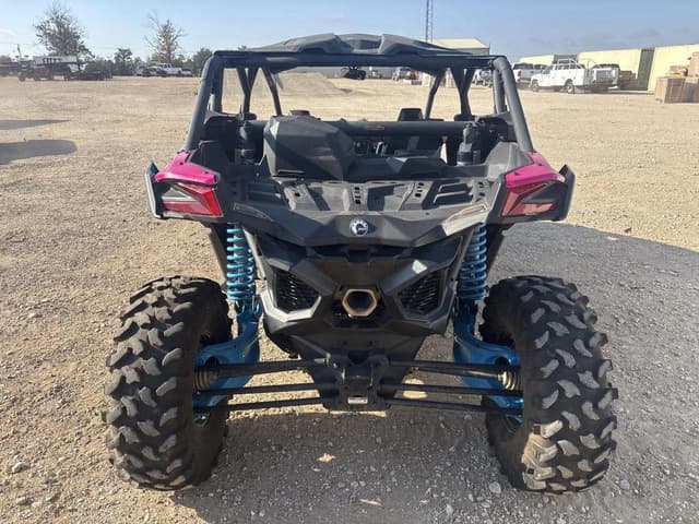 Image of Can-Am Maverick X3 equipment image 3