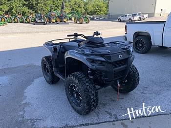 2023 Can-Am Outlander 700 Equipment Image0