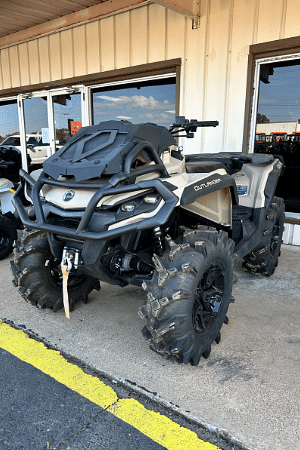 Image of Can-Am Outlander Image 0