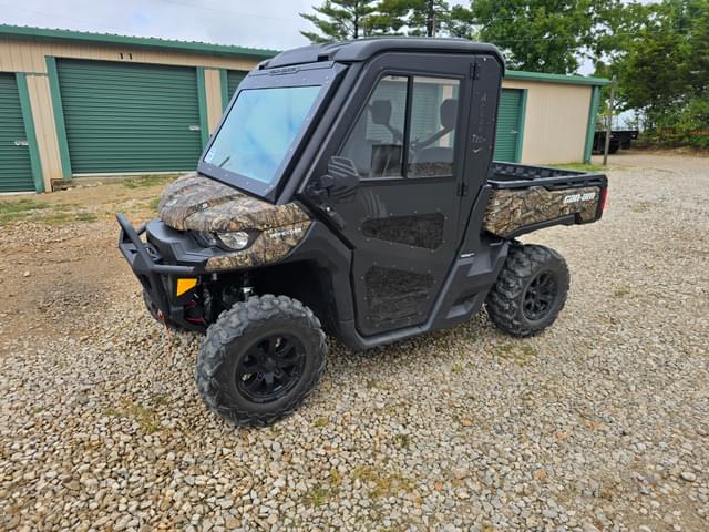 Image of Can-Am Defender XT equipment image 3