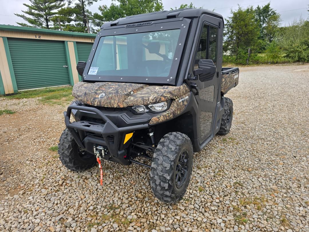 Image of Can-Am Defender XT Primary image