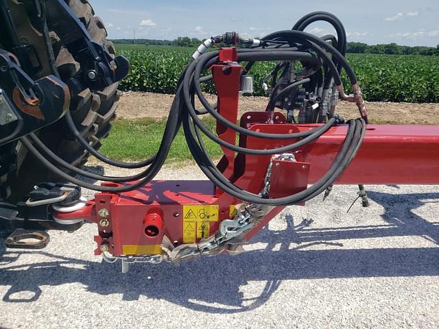 Image of Case IH 2140 equipment image 2